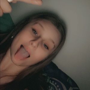 Meet your Posher, Ava